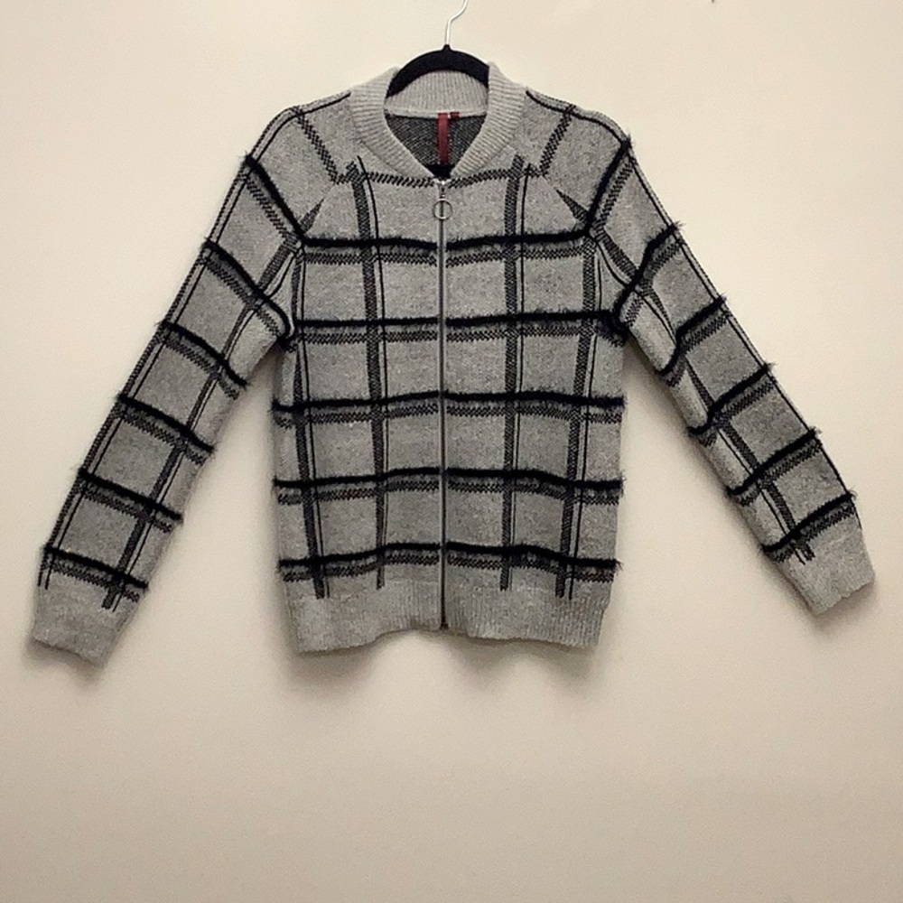 Love Scarlet Plaid w Fringe print Zipper Cardigan